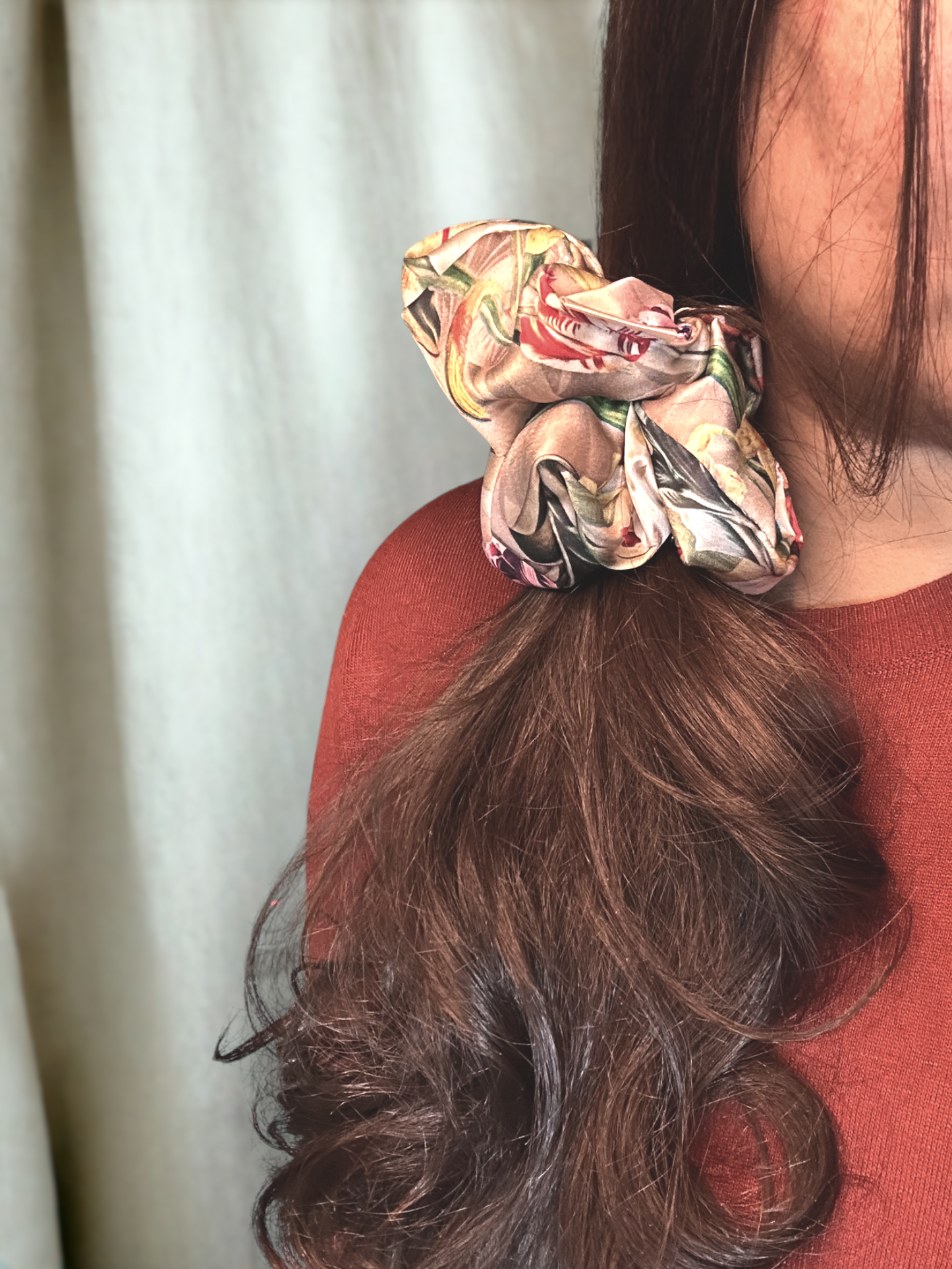 Flores - Jumbo Scrunchie